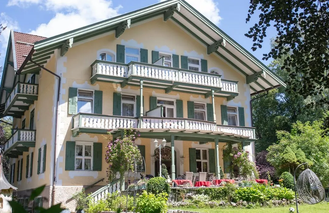 Villa Adolphine-1